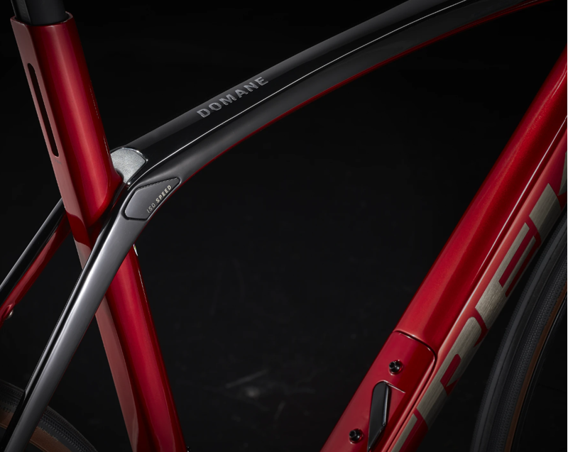 Trek Domane SL 6 Gen 3 Disc Carbon Road Bike 2023 in Red-4